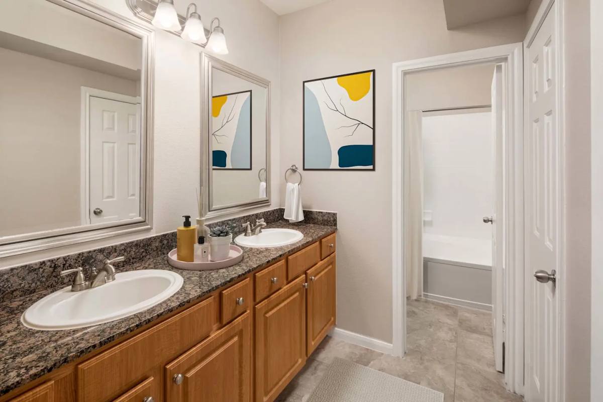 Apartment for rent at 2303 Louisiana St #CM1, Houston, TX 77006