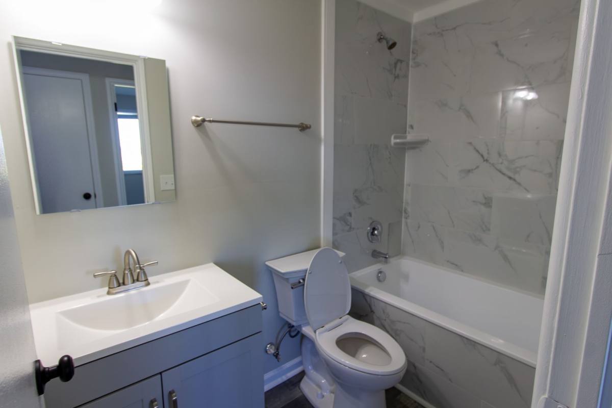 Apartment for rent at 944 Chateau Ave, Cincinnati, OH 45204