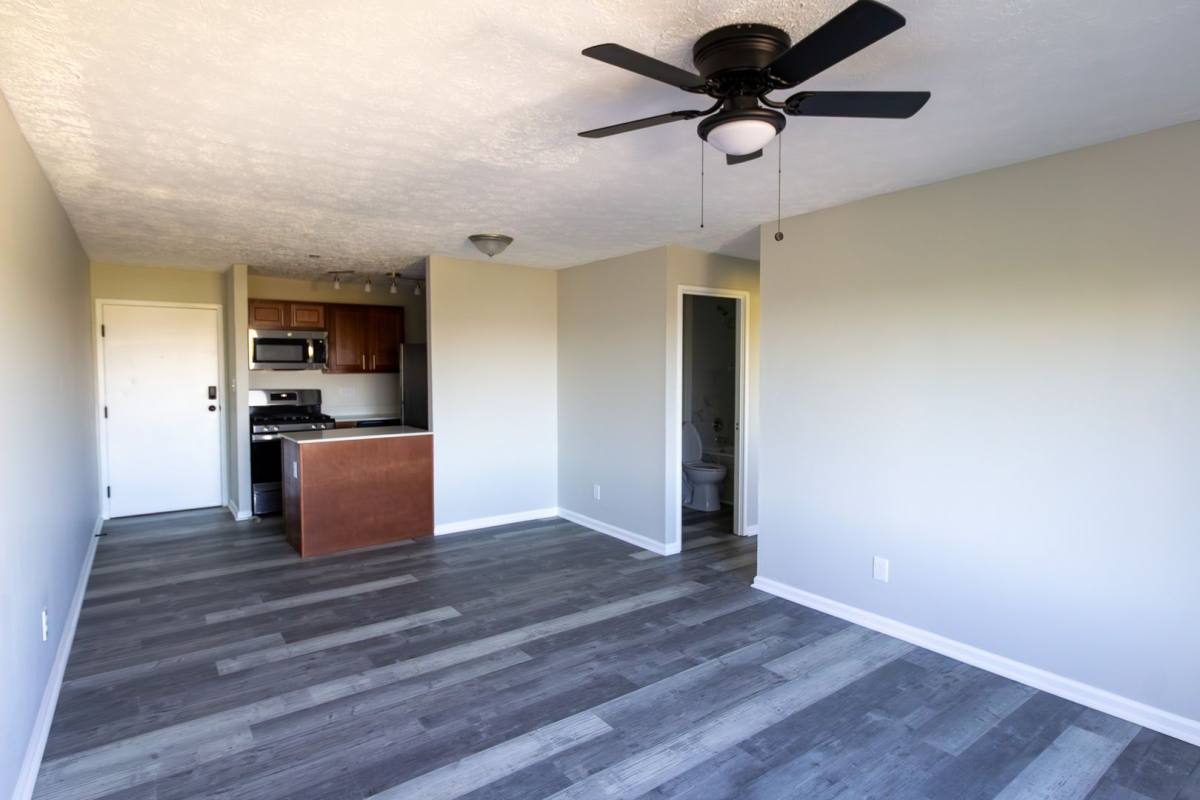 Apartment for rent at 944 Chateau Ave, Cincinnati, OH 45204