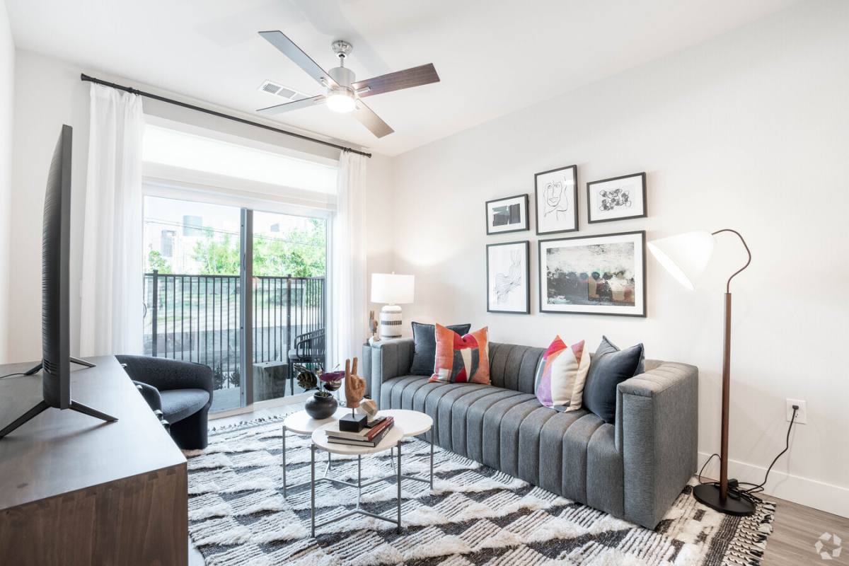 Apartment for rent at 2425 Bell St #BE1, Houston, TX 77003