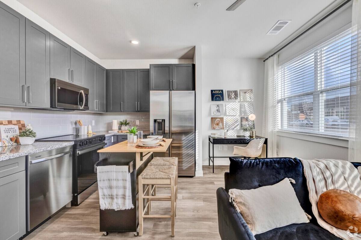 Apartment for rent at 1505 Oliver St #BSO, Houston, TX 77007