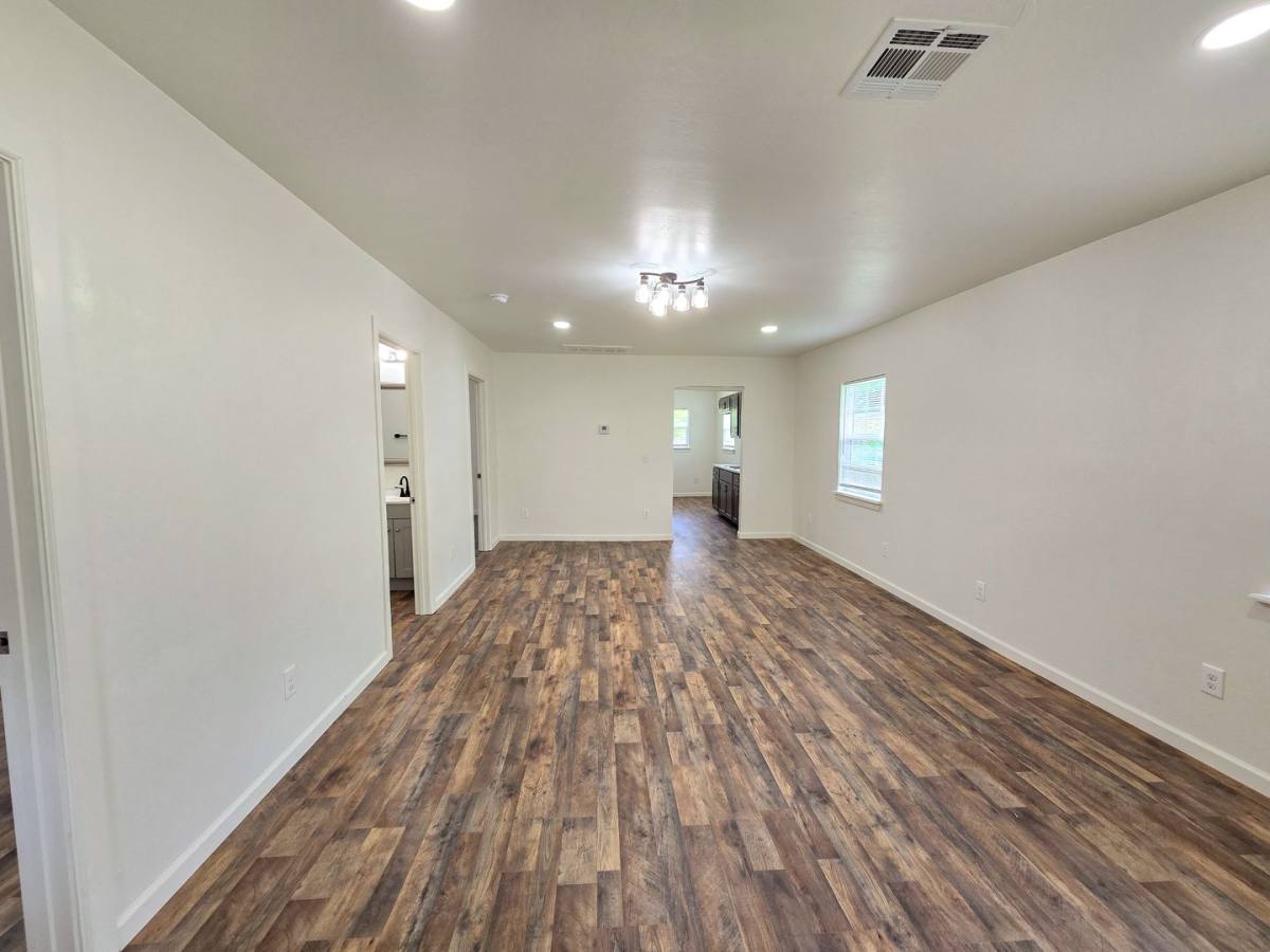 House for rent at 418 N Shawnee Ave, Shawnee, OK 74801