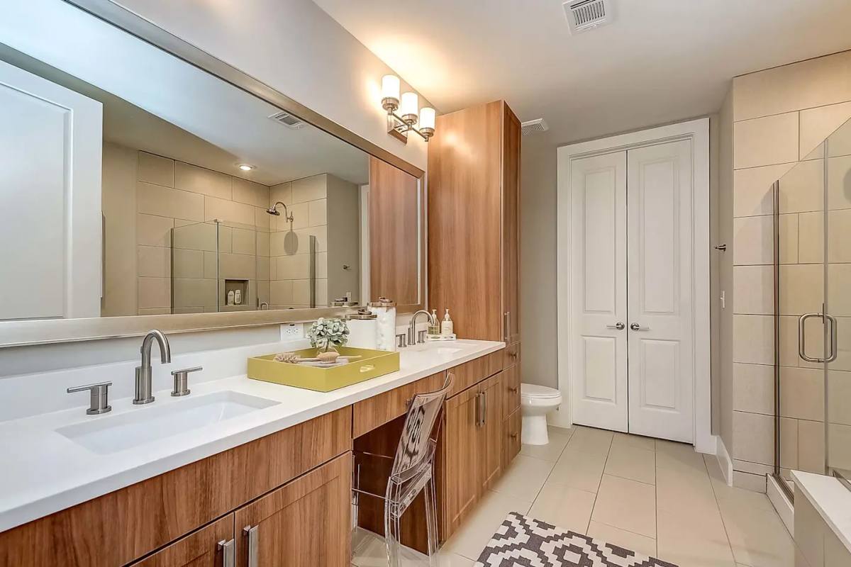 Apartment for rent at 3939 W Alabama St #CHV, Houston, TX 77027