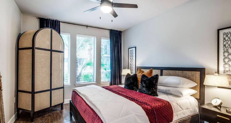 Apartment for rent at 5350 Crawford St #BEMR, Houston, TX 77004