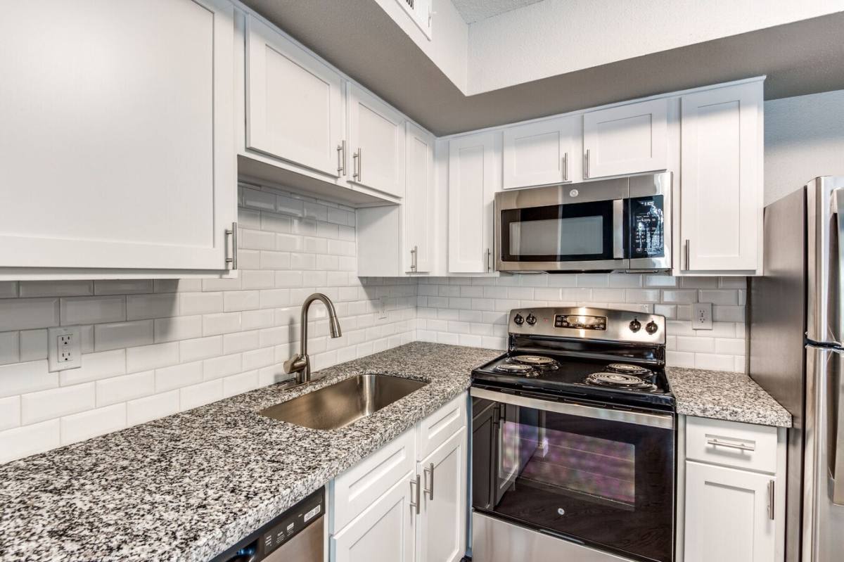Apartment for rent at 14135 Champions Dr #CSGN, Houston, TX 77069