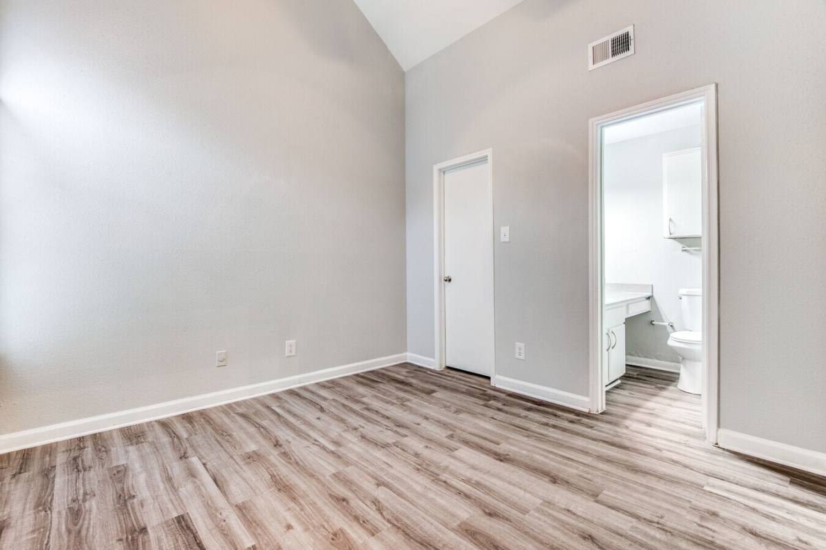 Apartment for rent at 14135 Champions Dr #CSGN, Houston, TX 77069