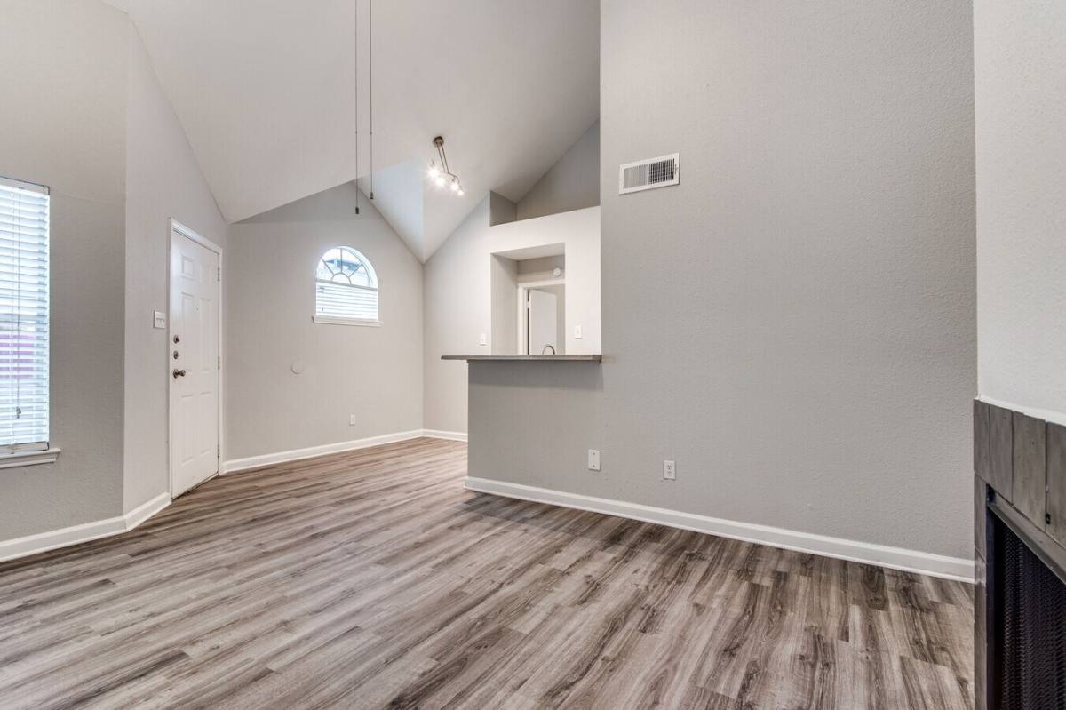 Apartment for rent at 14135 Champions Dr #CSGN, Houston, TX 77069