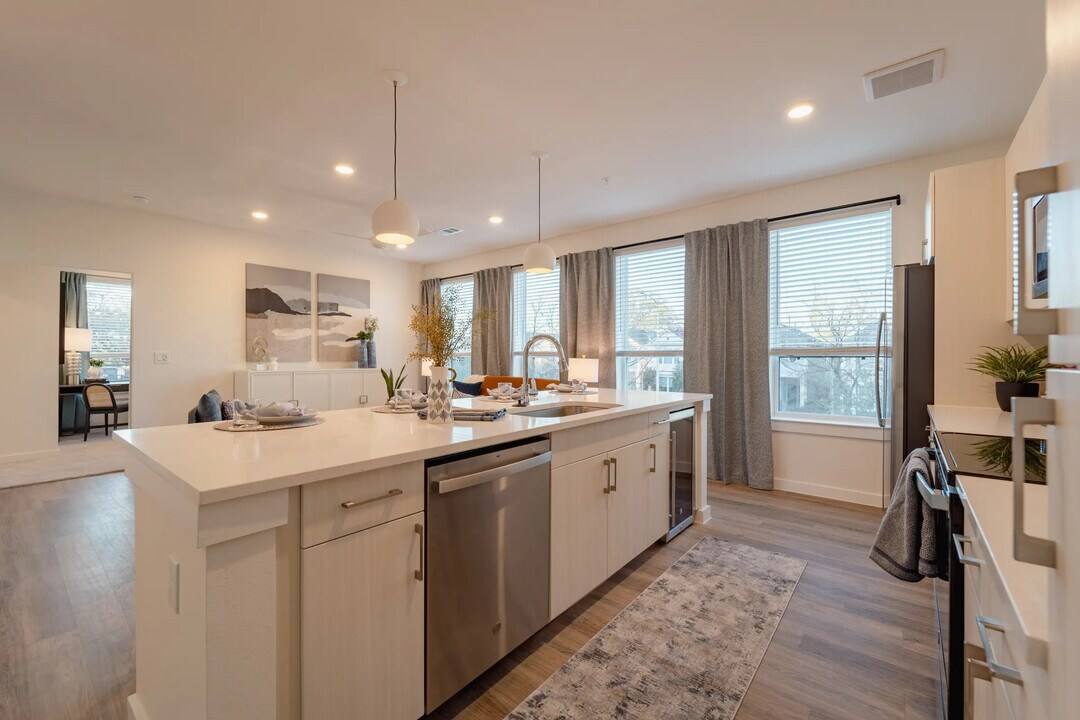 Apartment for rent at 2101 N Shepherd Dr #COH, Houston, TX 77008