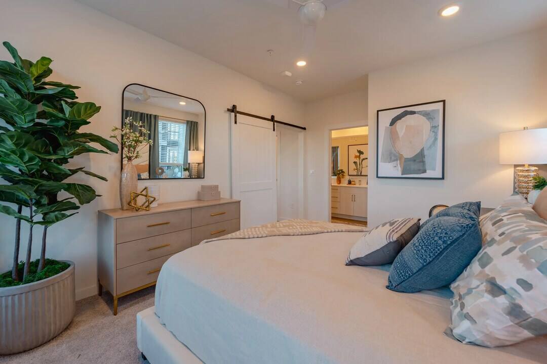 Apartment for rent at 2101 N Shepherd Dr #COH, Houston, TX 77008
