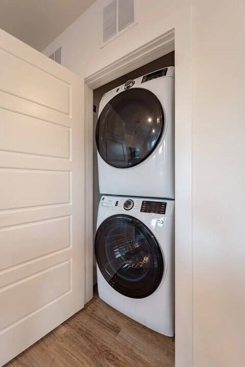 Apartment for rent at 2101 N Shepherd Dr #COH, Houston, TX 77008