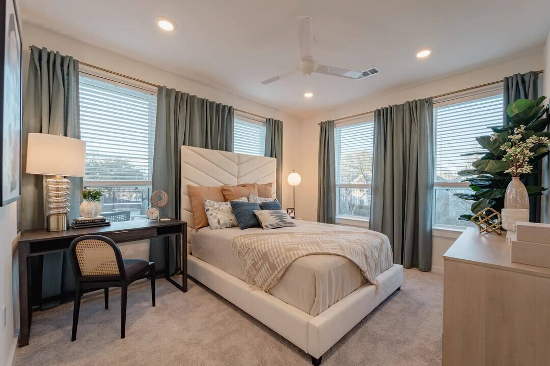 Apartment for rent at 2101 N Shepherd Dr #COH, Houston, TX 77008