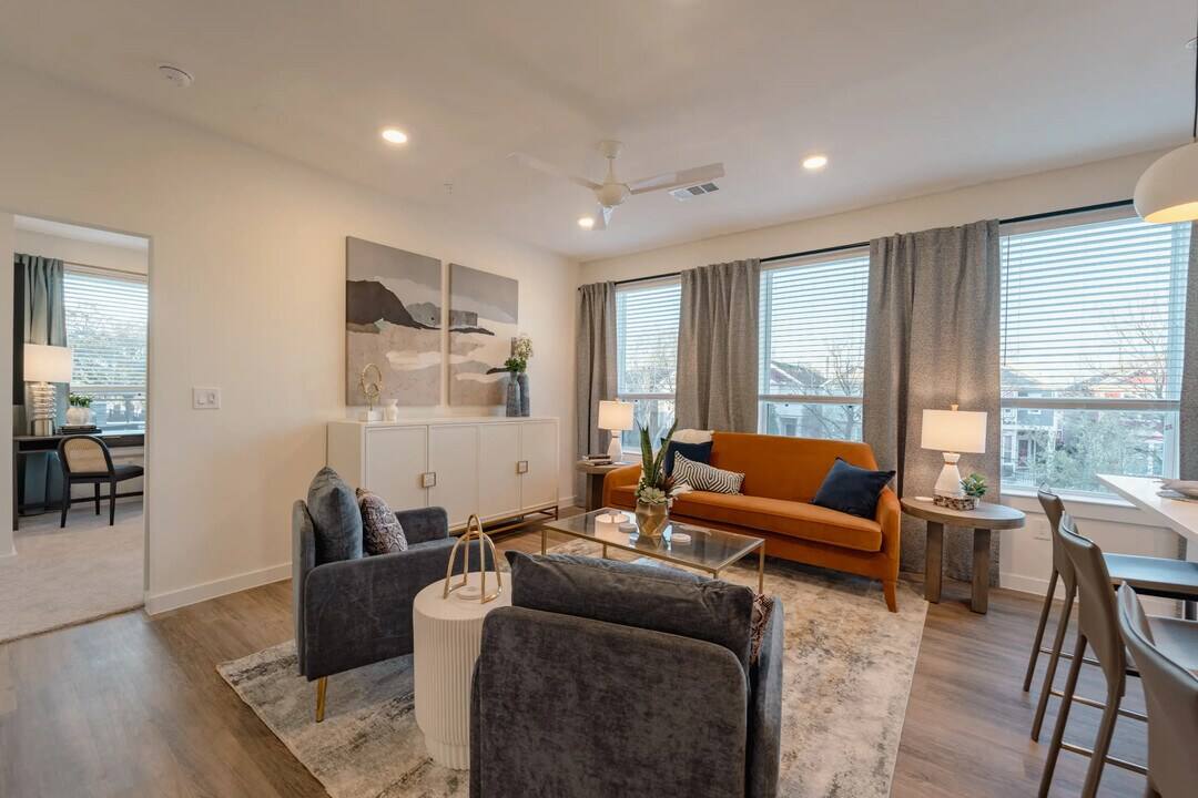 Apartment for rent at 2101 N Shepherd Dr #COH, Houston, TX 77008