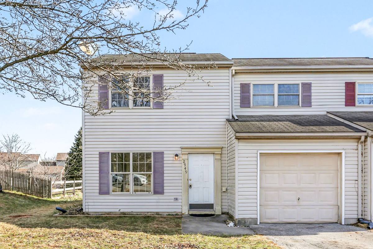 Townhouse for rent at 2949 Milky Way, Dover, PA 17315