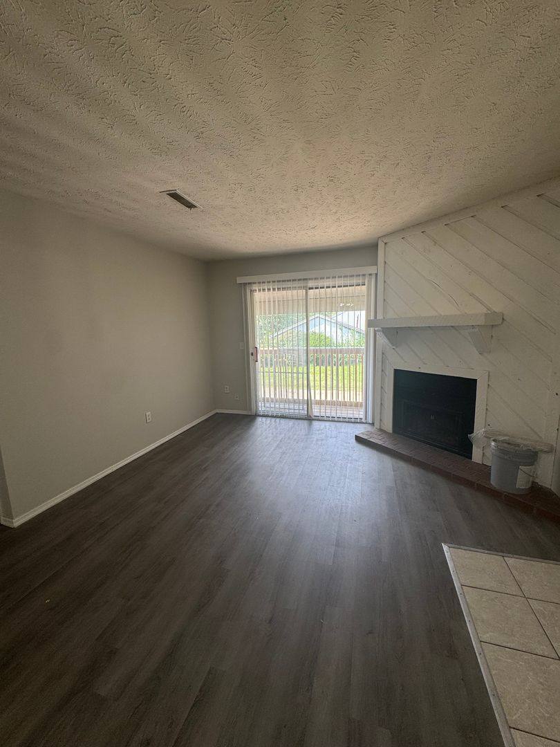 Apartment for rent at 10 Ironwood Court, Lafayette, IN 47905