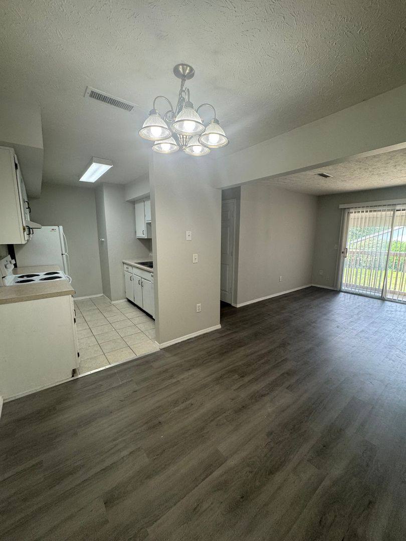 Apartment for rent at 10 Ironwood Court, Lafayette, IN 47905