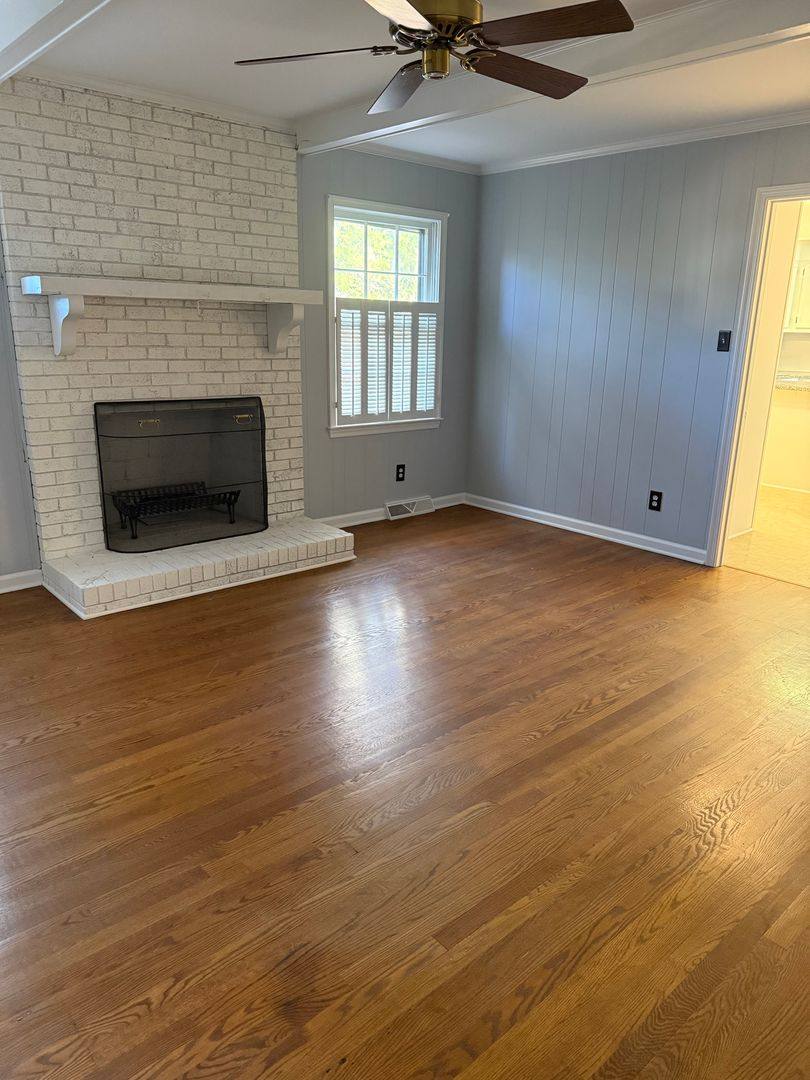 Apartment for rent at 6104 Buckhorn Rd, Greensboro, NC 27410