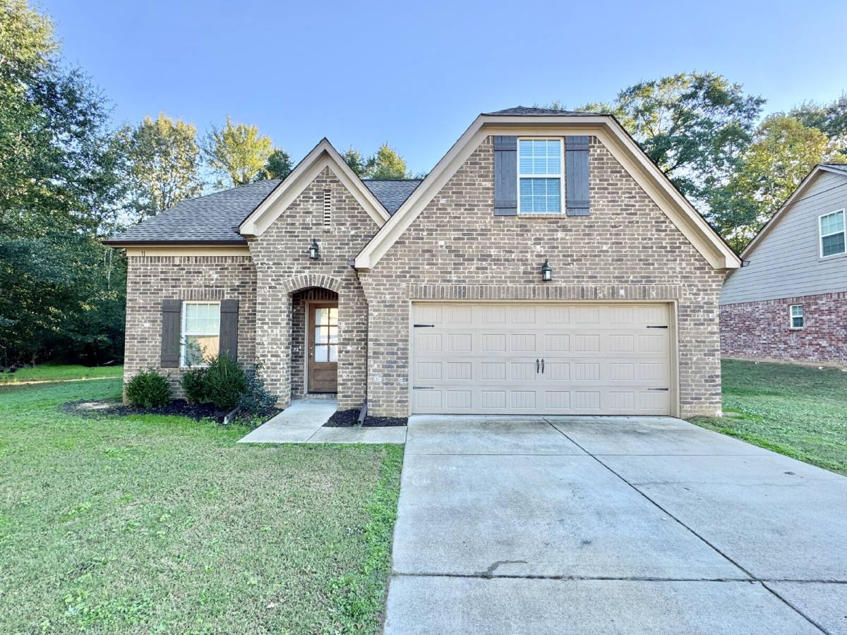 Townhouse for rent at 11 Katie Lane, Byhalia, MS 38611