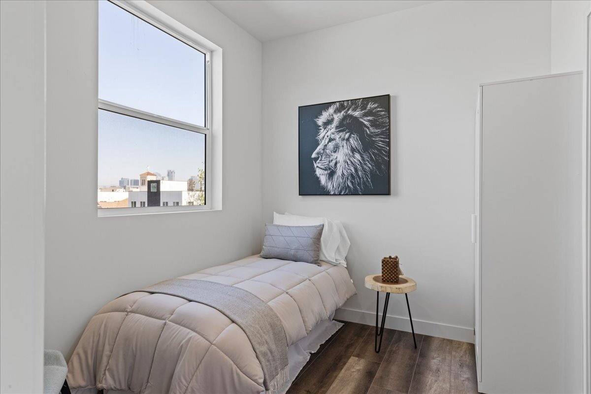 Apartment for rent at 1010 E 25th St, Los Angeles, CA 90011