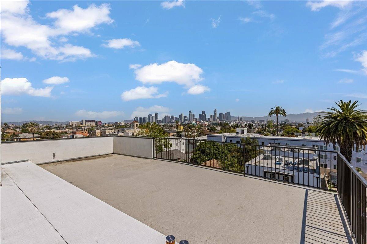 Apartment for rent at 1010 E 25th St, Los Angeles, CA 90011