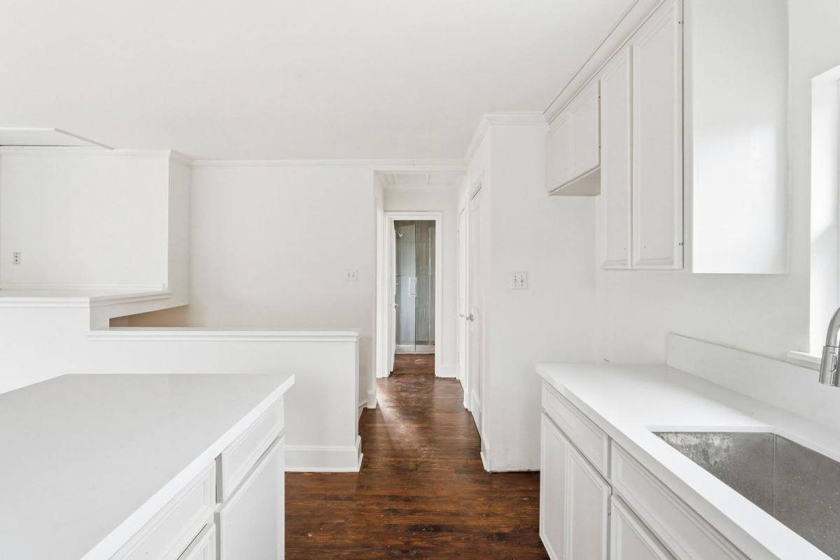 Apartment for rent at 612 W Alabama #1 2, Houston, TX 77007