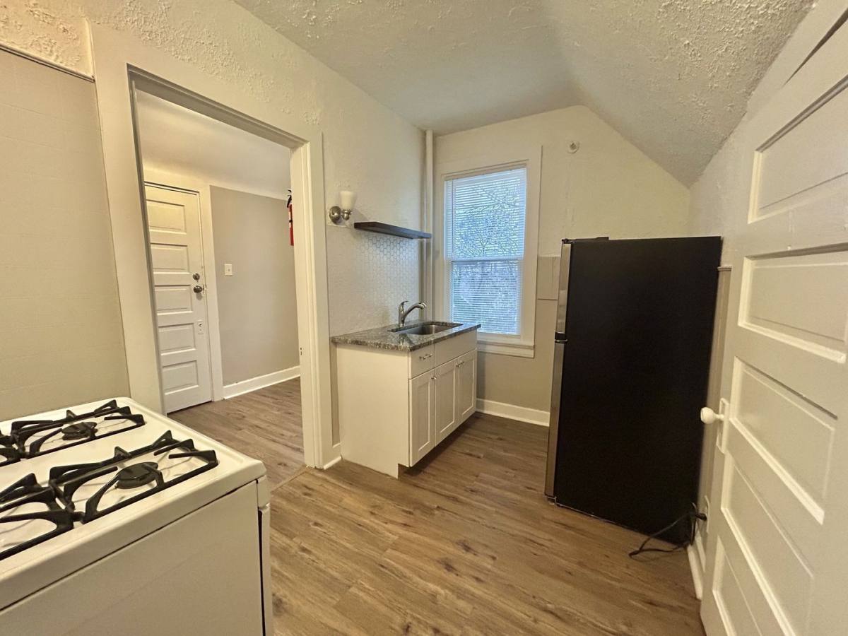 Apartment for rent at 2308 Highland Ave #3, Cincinnati, OH 45219