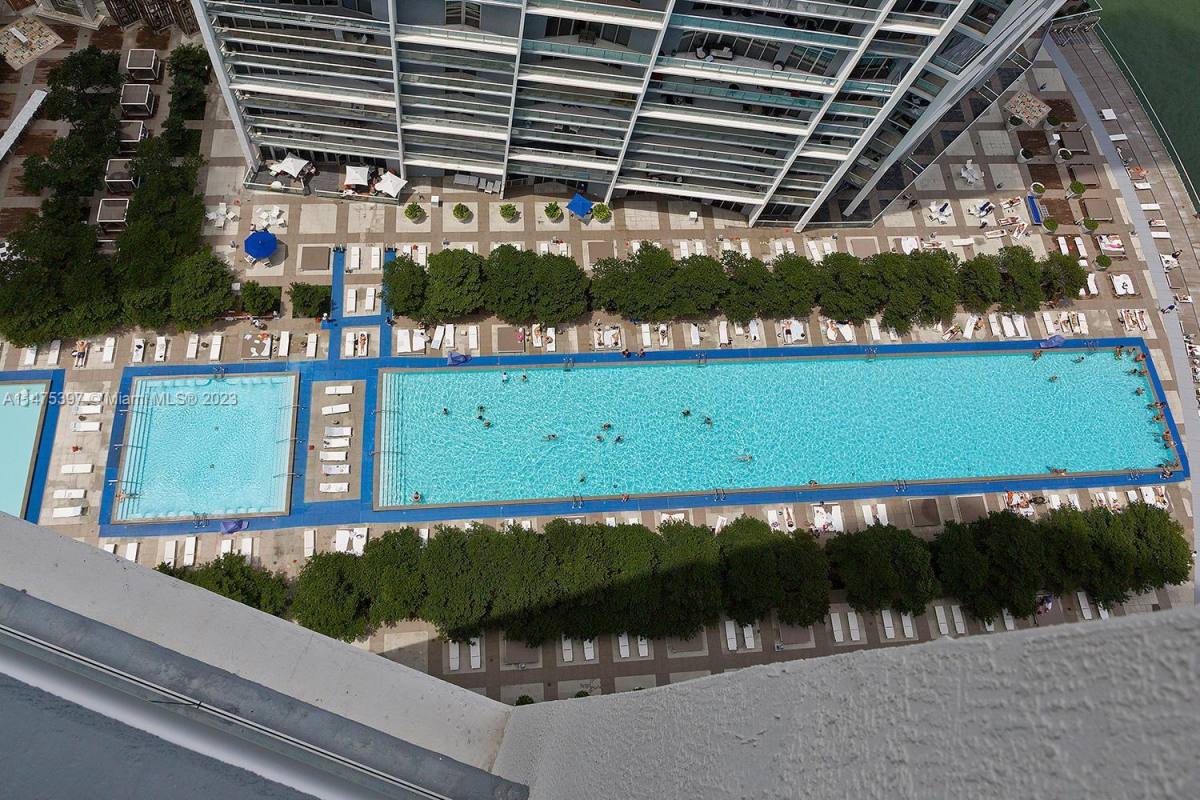 Apartment for rent at 495 Brickell Ave, Miami, FL 33131