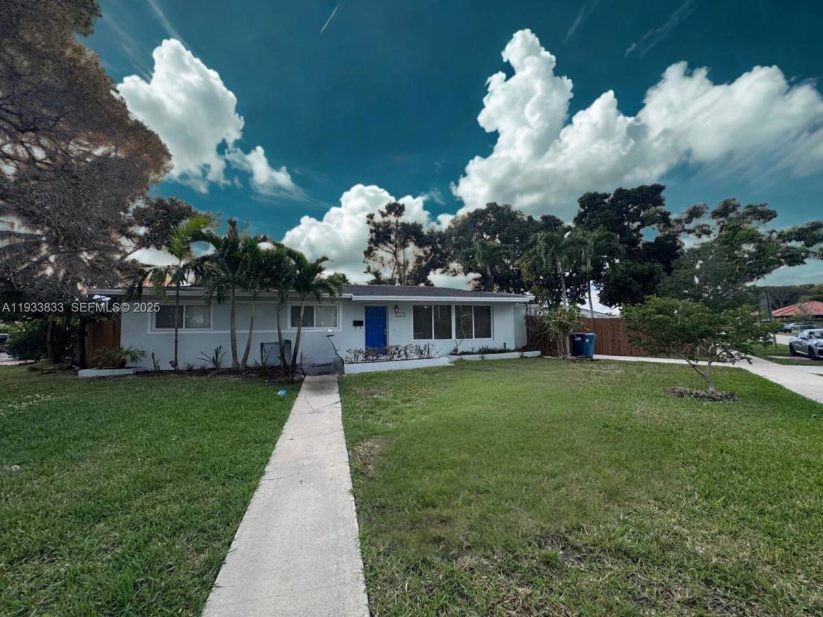 House for rent at 18600 SW 97th Ave, Miami, FL 33157