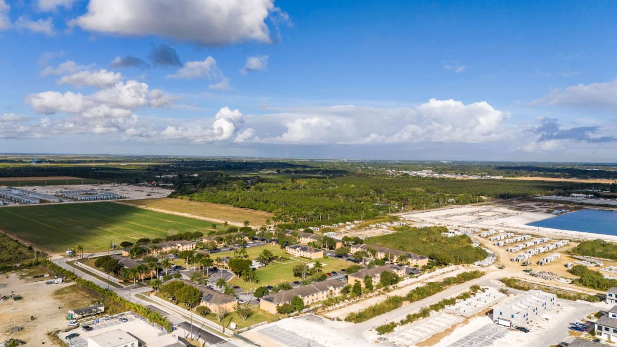 Townhouse for rent at 415 NW 13 Court, Homestead, FL 33034