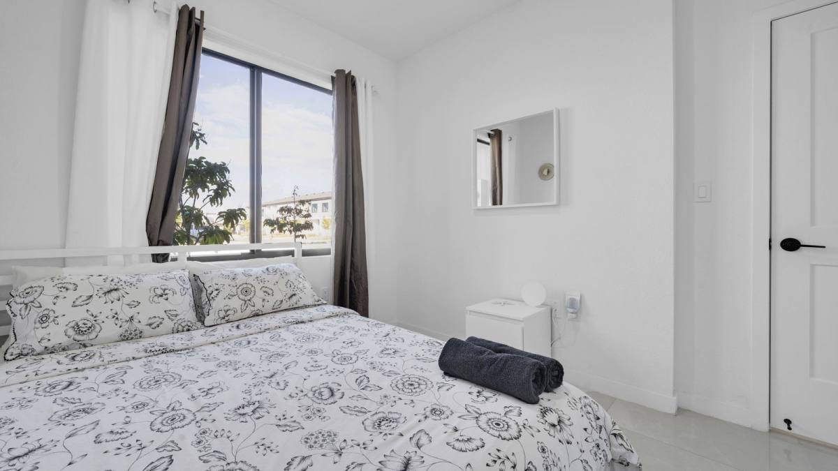 Townhouse for rent at 415 NW 13 Court, Homestead, FL 33034