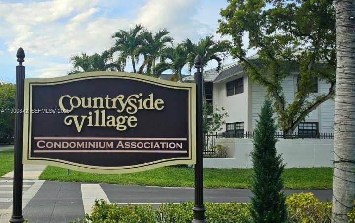 Apartment for rent at 18965 NW 62nd Ave #222, Hialeah, FL 33015