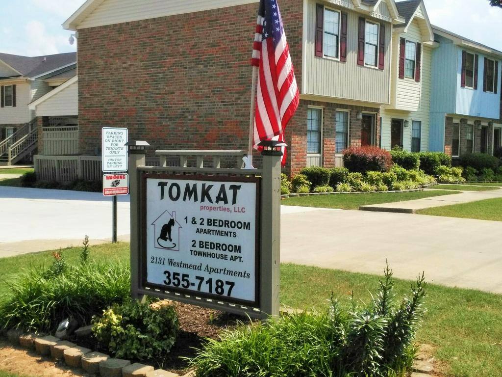 Townhouse for rent at 2131 Westmead Dr, Decatur, AL 35603