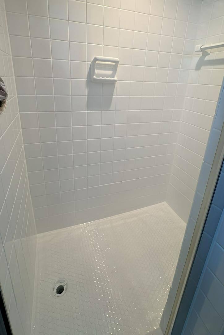 Apartment for rent at 999 S Riverside Dr #9-202, Pompano Beach, FL 33062