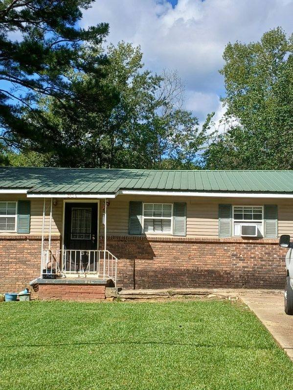 House for rent at 2853 Kentwood Dr, Jackson, MS 39212