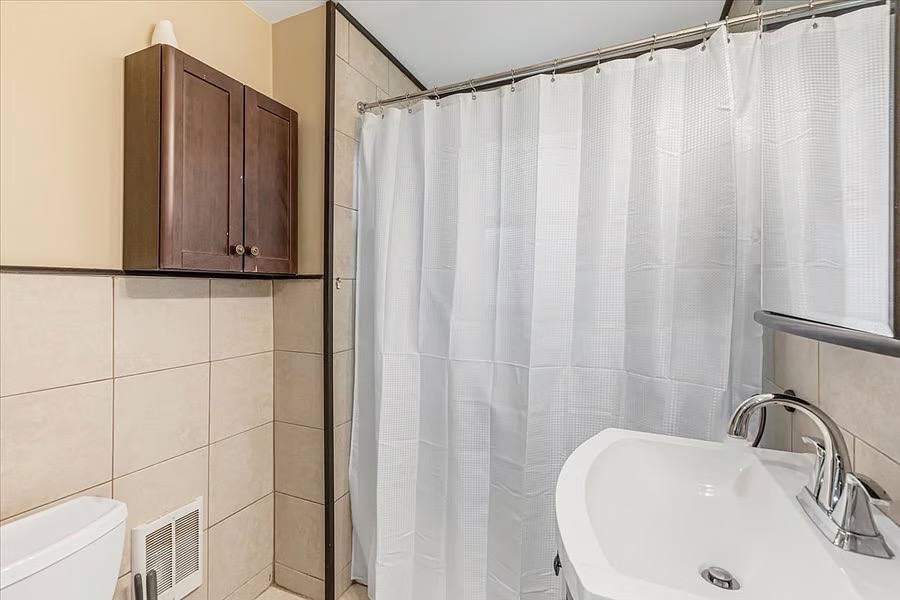 Apartment for rent at 59 Coral Ave #OCEANSIDE, Winthrop, MA 02152