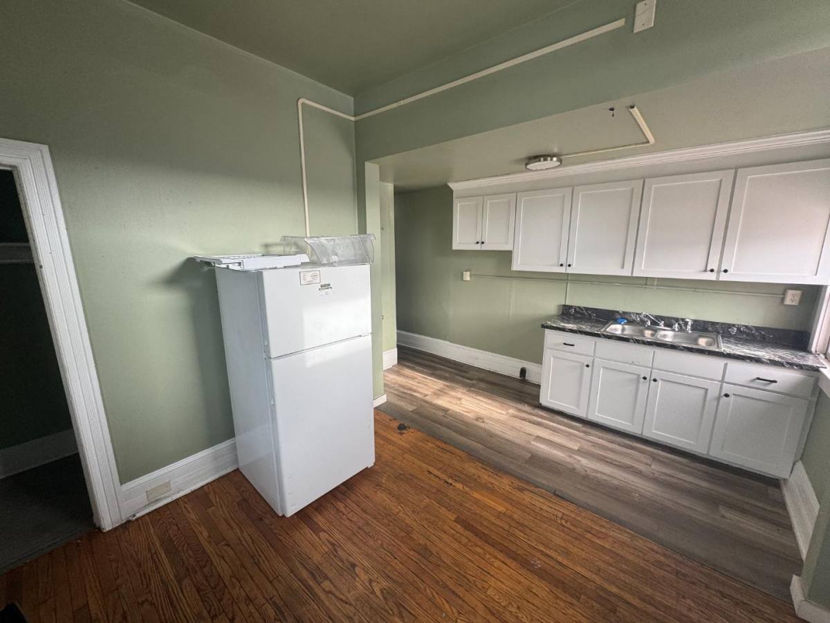 Apartment for rent at 727-729 W 4th St 729 2 Floor, Williamsport, PA 17701