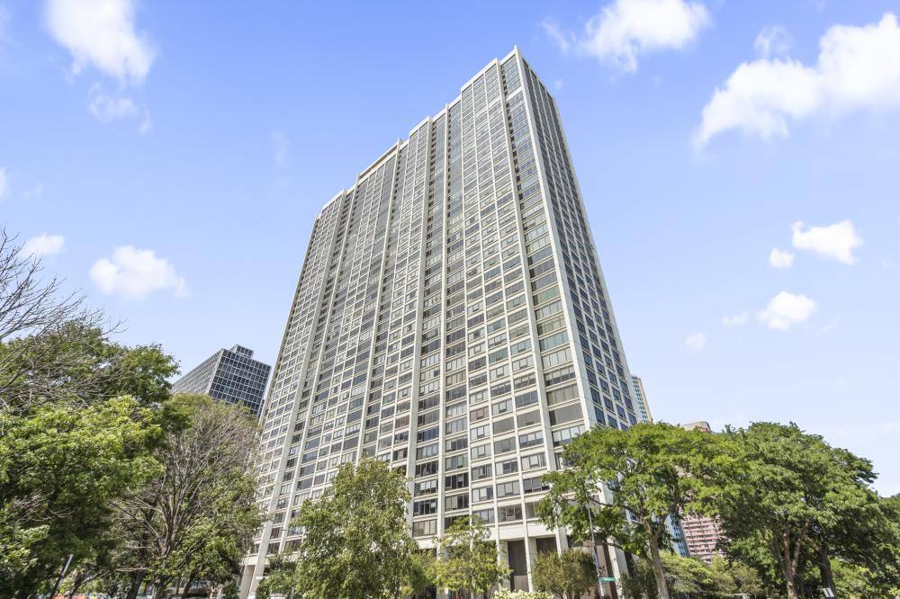 Condo for rent at 2800 N Lake Shore Dr, Chicago, IL 60657