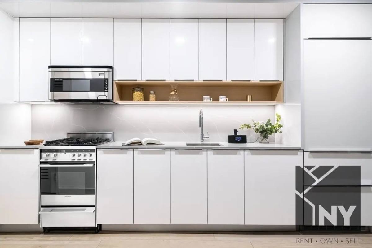 Apartment for rent at 20 Wall St #2902, New York, NY 10005