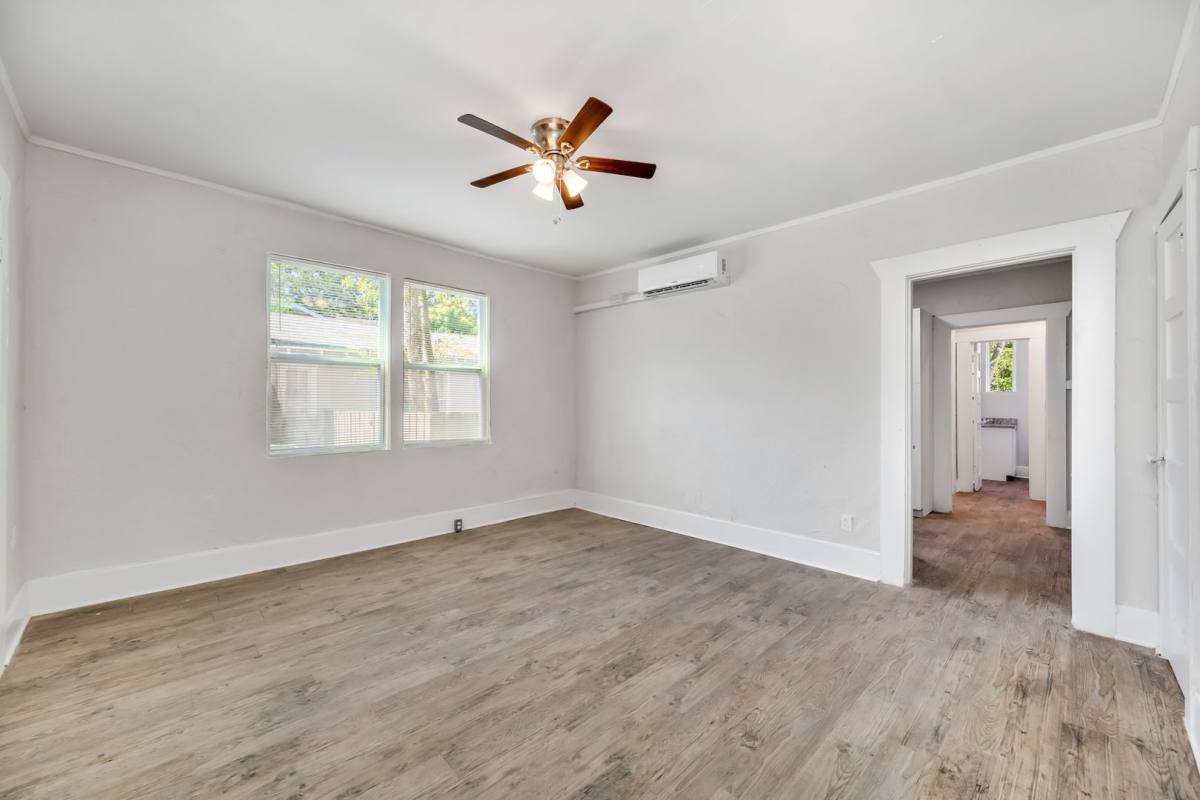 Apartment for rent at 310 E Lambright St, Tampa, FL 33604