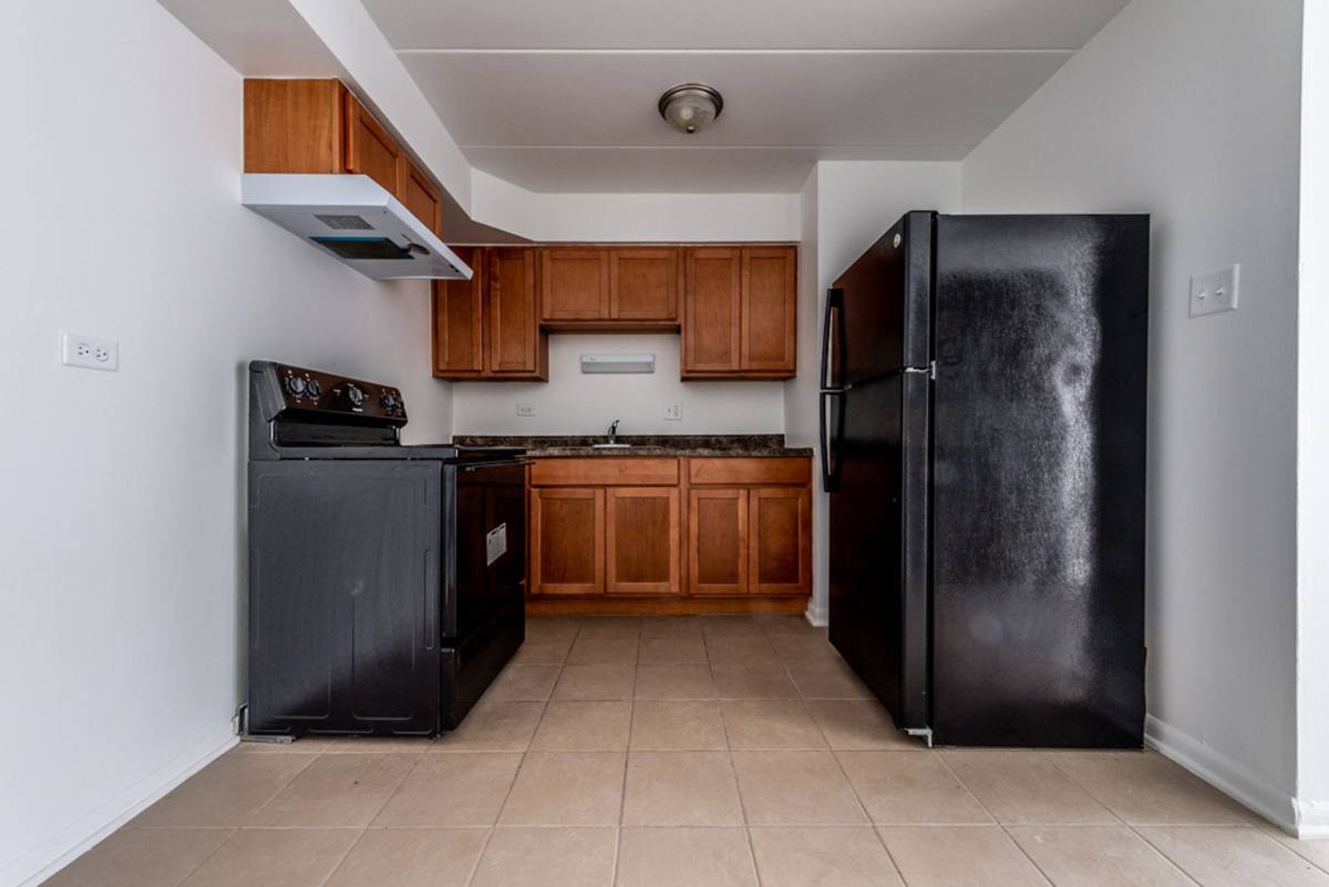 Apartment for rent at 14538 S Cottage Grove Ave, Dolton, IL 60419