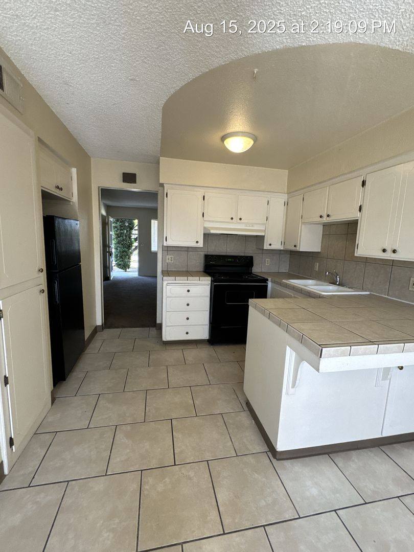 Apartment for rent at 1855-1893 Emma Lee Lane, Hanford, CA 93230
