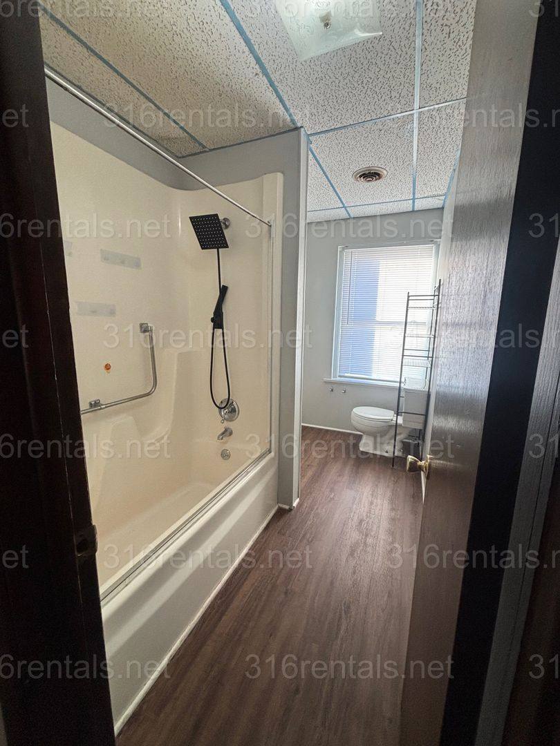 Apartment for rent at 300 S Main St, El Dorado, KS 67042