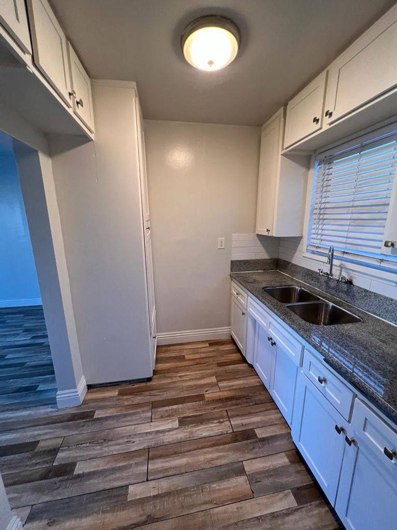 Apartment for rent at 2111 W Florence Ave, Los Angeles, CA 90047
