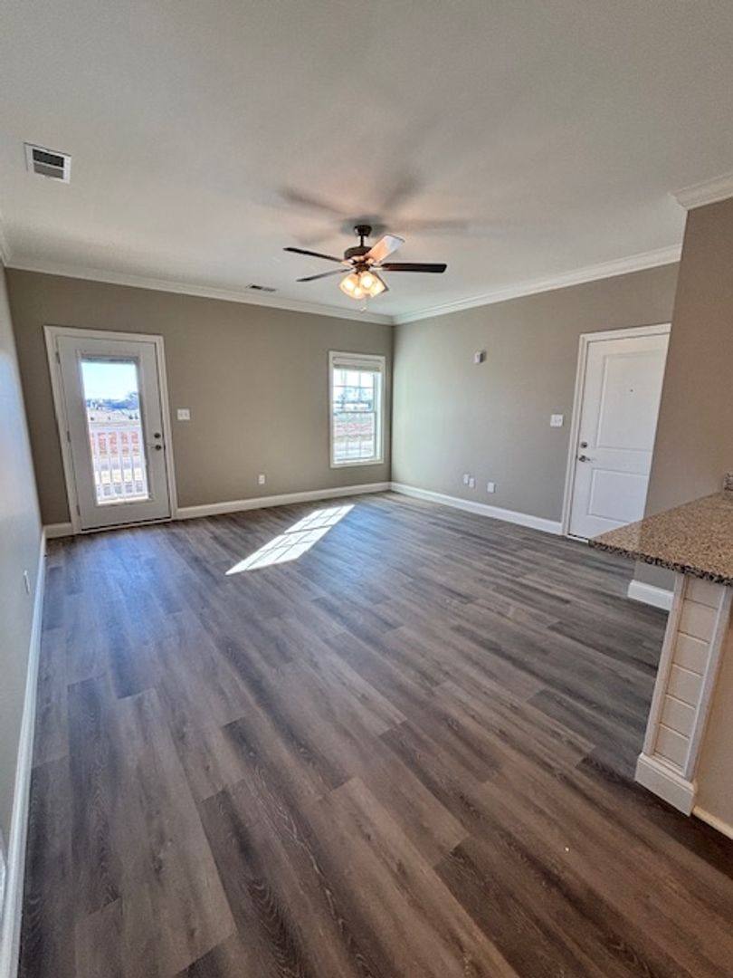 Apartment for rent at 5330 Bakers Spring St, Bowling Green, KY 42101