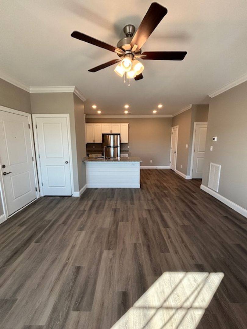 Apartment for rent at 5330 Bakers Spring St, Bowling Green, KY 42101