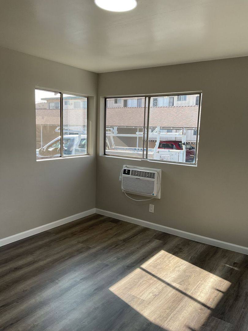 Apartment for rent at 16108 Cornuta Ave, Bellflower, CA 90706