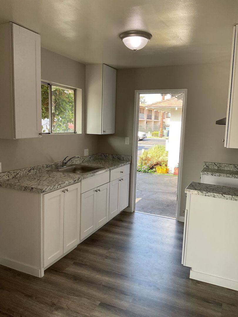 Apartment for rent at 16108 Cornuta Ave, Bellflower, CA 90706