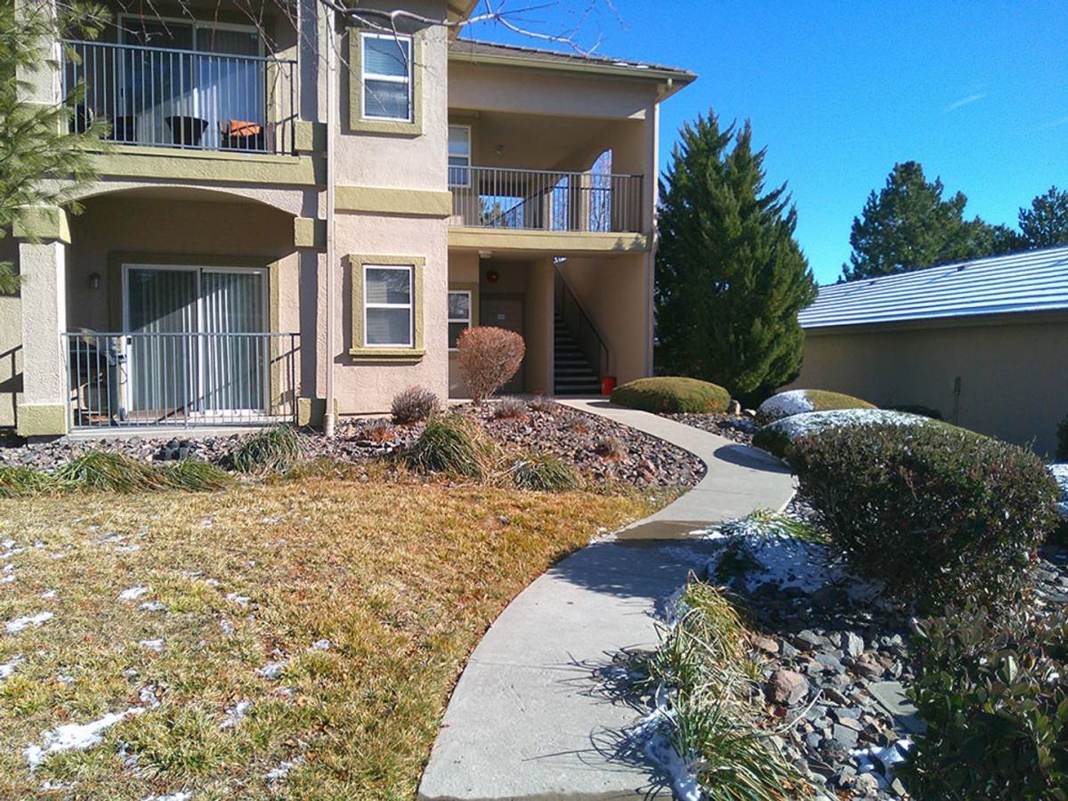 6850 Sharlands Ave, Reno, NV 89523 - $1,575 | RentalSource