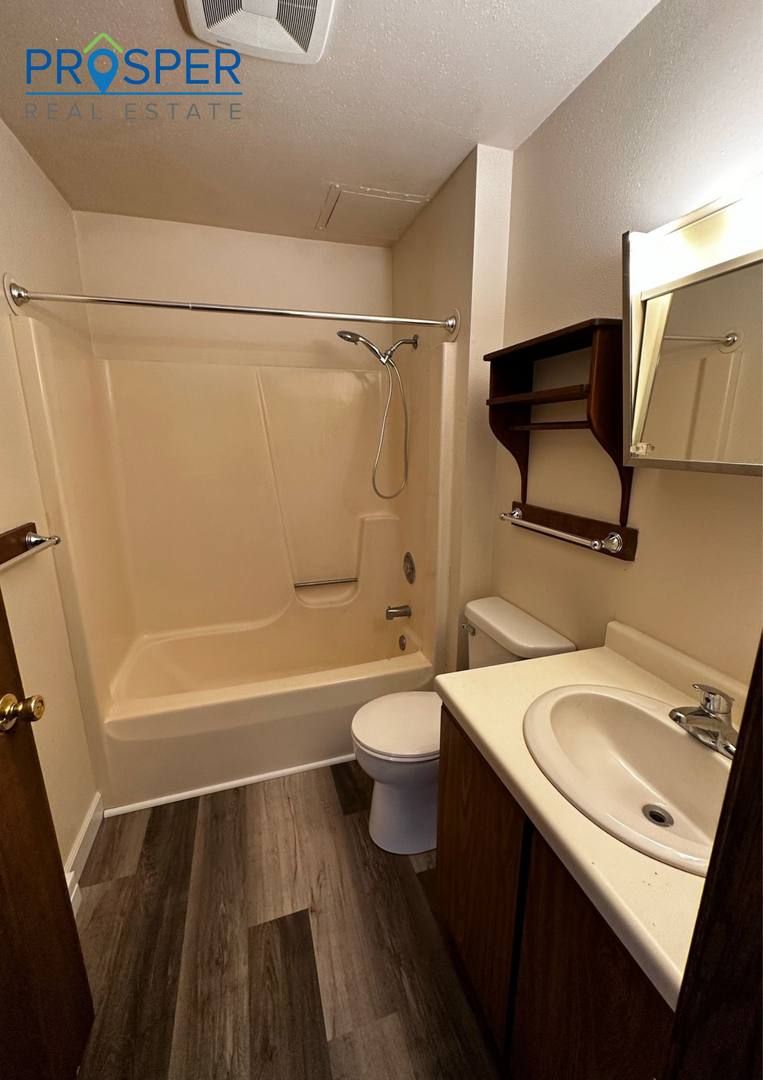 Apartment for rent at 808 Macomber St, Chippewa Falls, WI 54729