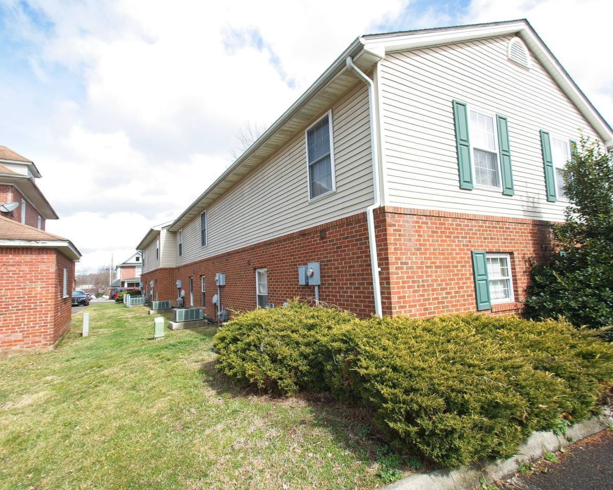 Apartment for rent at 1100 Calhoun St, Radford, VA 24141