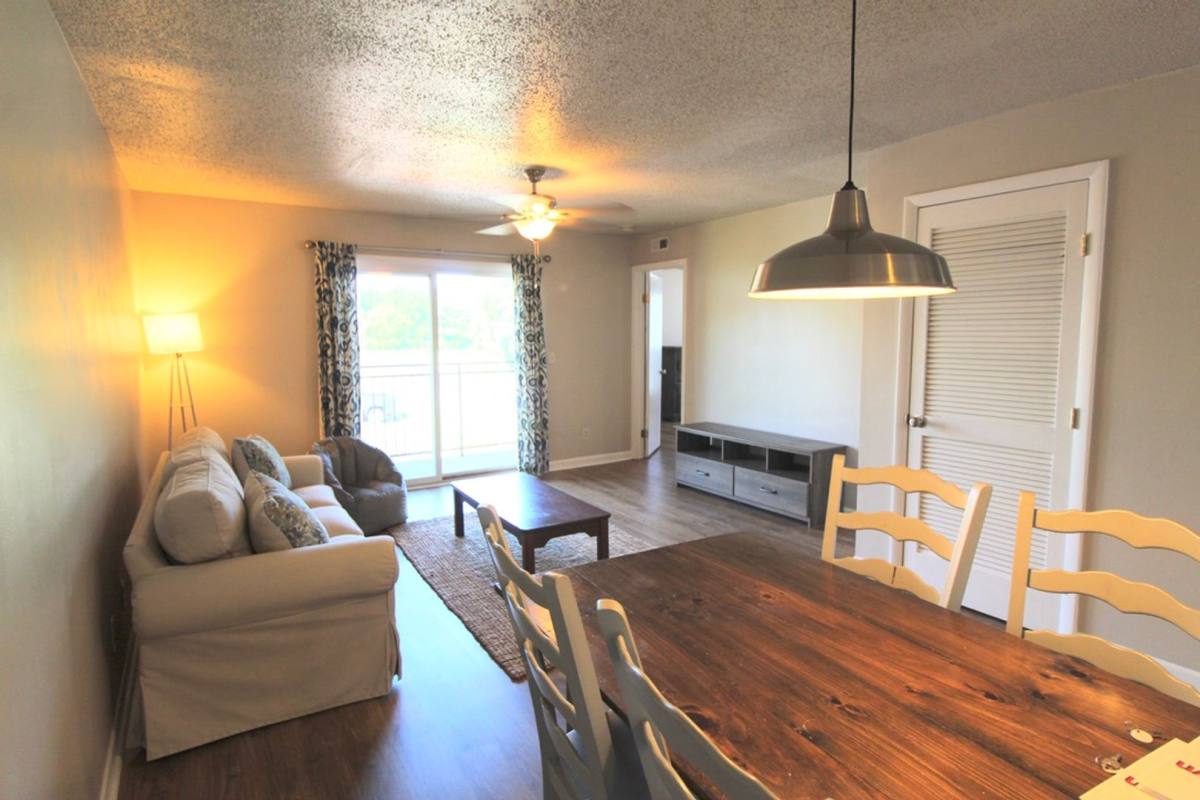 Condo for rent at 1360 E Hunters Rd, Harrisonburg, VA 22801